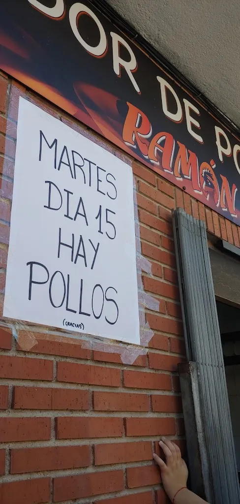 Asador De Pollos Ramon_Yuncos_slider_image_3