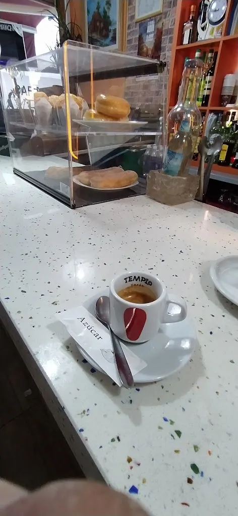 Pablo A. Pérez_Cafe avenida N 401_Yuncos_review