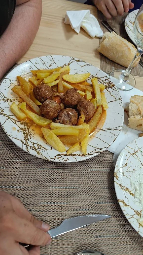 Menu_Restaurante Cuevas_Yuncos_immagine_2