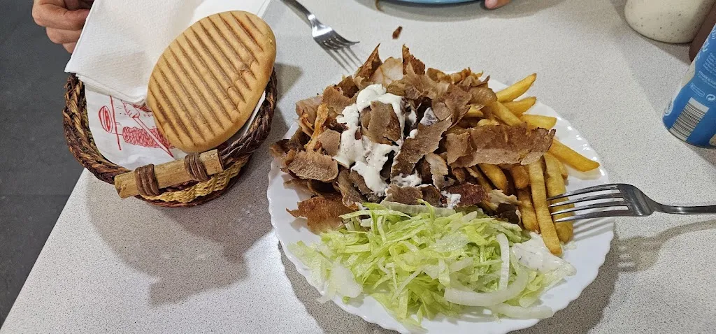 Gea van Beem_Pak Doner Kebab_Yuncos_review