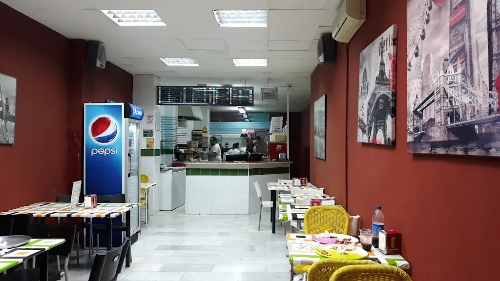 Pizzería Voy Volando Olula del Río restaurant in Olula del Río