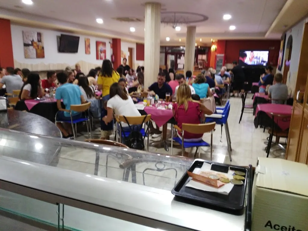 Cafeteria Restaurant La Sénia restaurant in Alcúdia de Crespins l