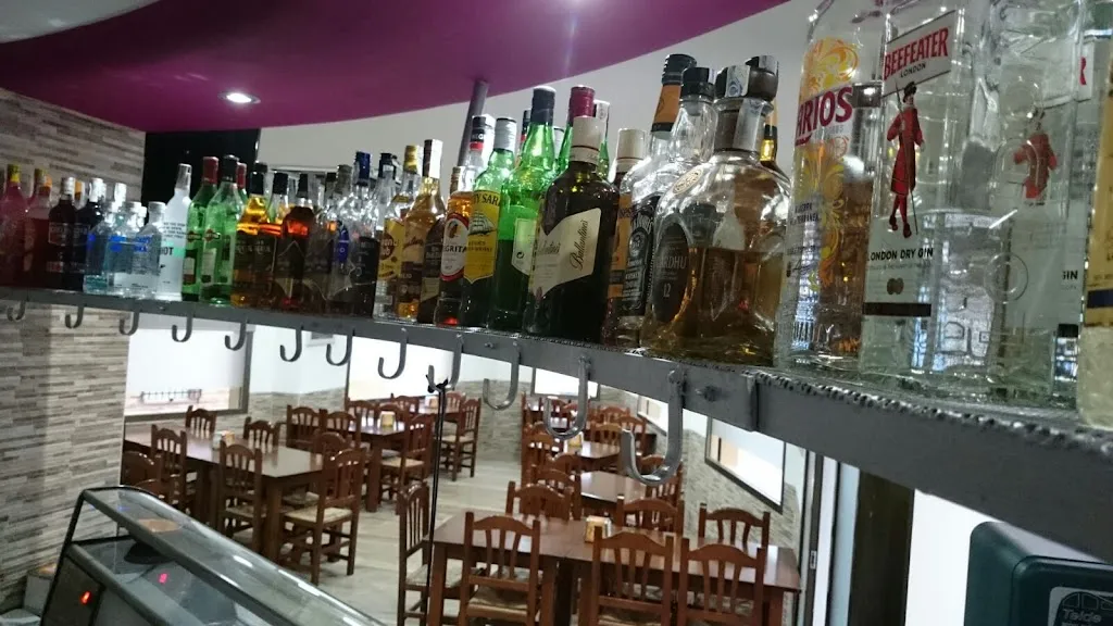 BAR EL COLISEO restaurant in Alcúdia de Crespins l