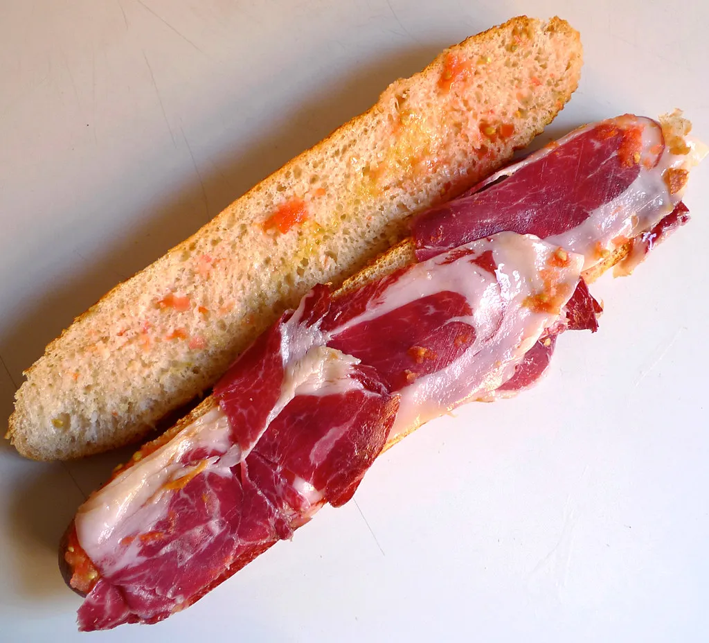 BELLA VITA GASTROBURGER restaurant in Alcúdia de Crespins l