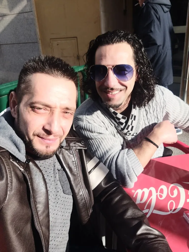 Dan Cristian Scurtu_Bar Avenida Larimar_Alfara de Algimia_review