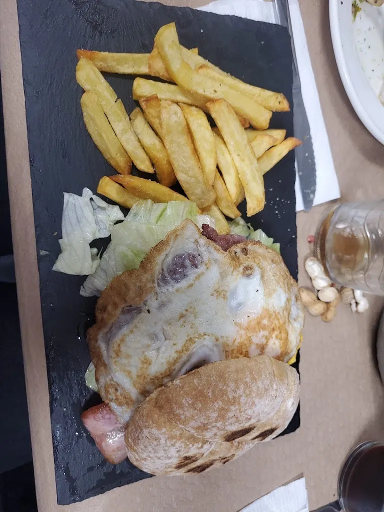 Joaquin Montufo_Bar Xato_Alfarp_review