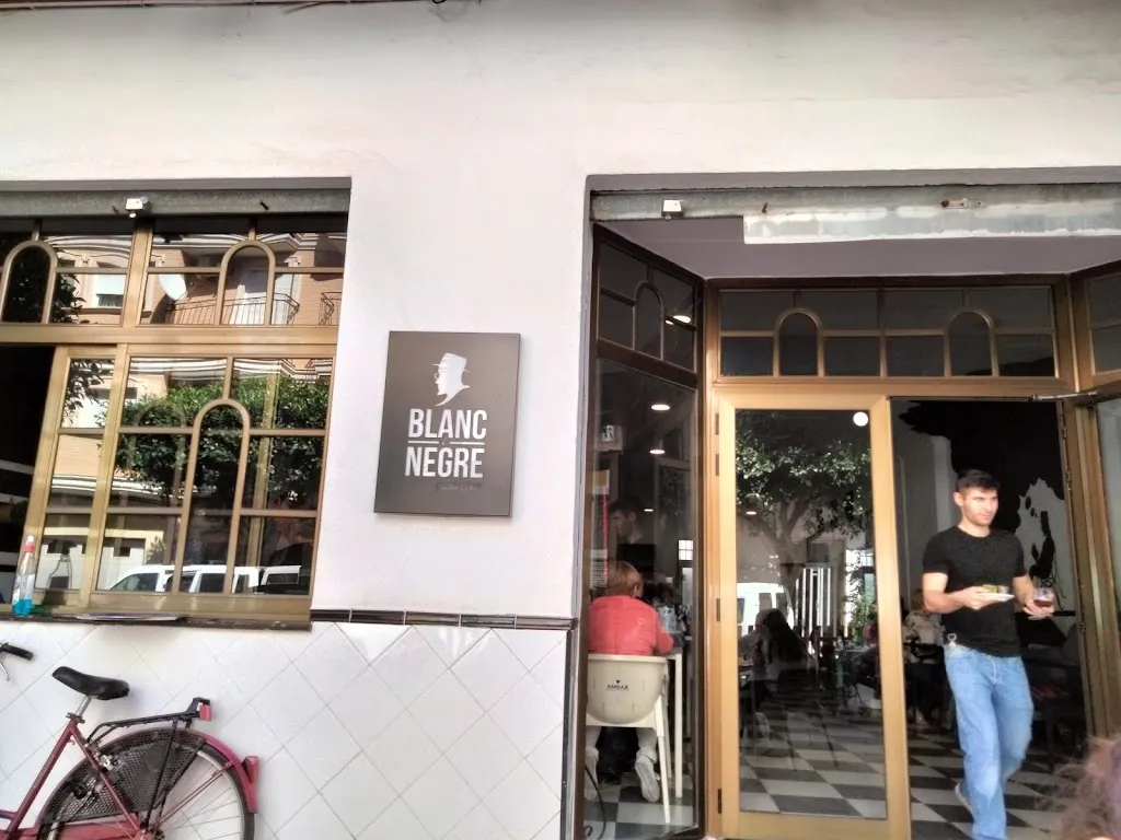 Blanc i Negre restaurant in Alcàsser