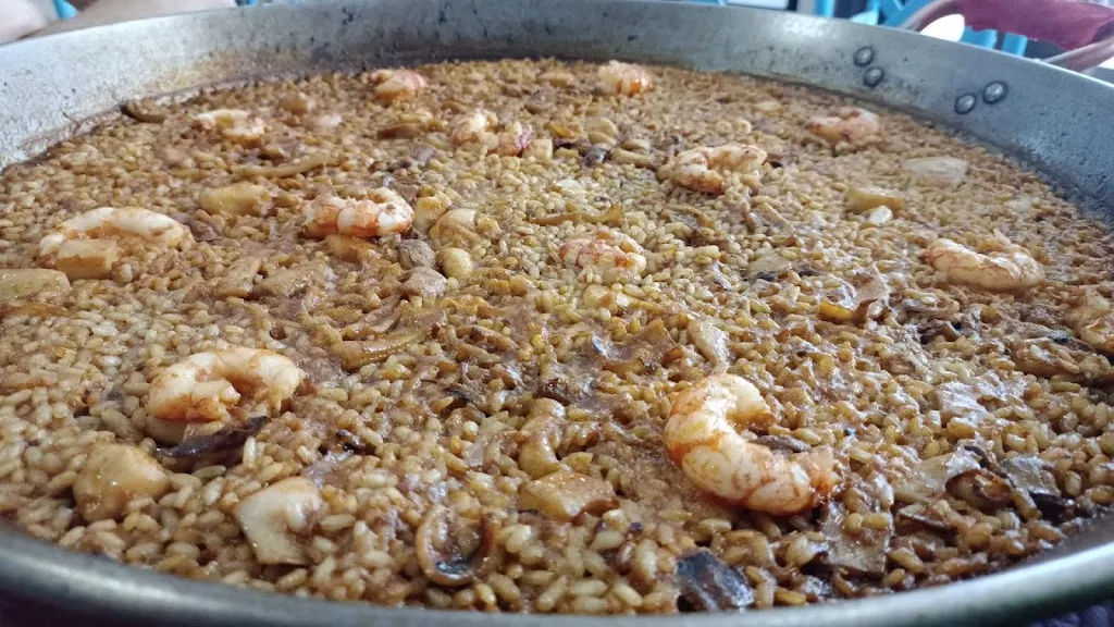 Conduciendo por Valencia_Pepi Rodriguez - Paella to go_Alcàsser_review