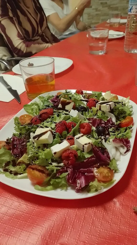 Zhanna poklad_Bar de la Tercera Edad_Olula del Río_recensione