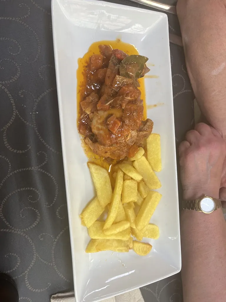 Lara Mateo Martínez_Los Arcos_Aldaia_review