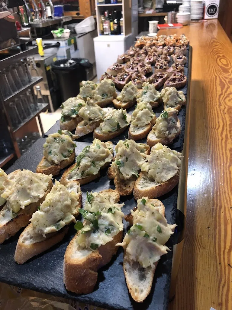 Tapa & Trago _Aldaia_slider_image_2