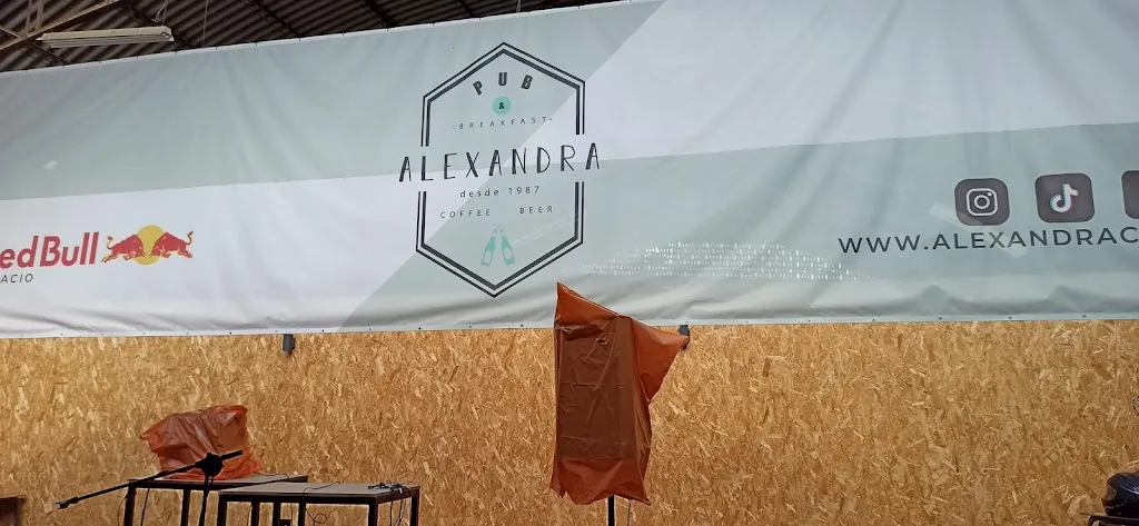 Maria Escudero_Alexandra Coffee_Olula del Río_review