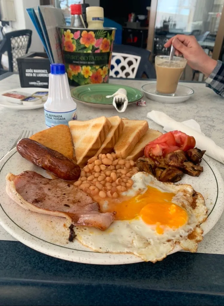 Daffy Duck_Mani Restaurante_Alcocéber_review