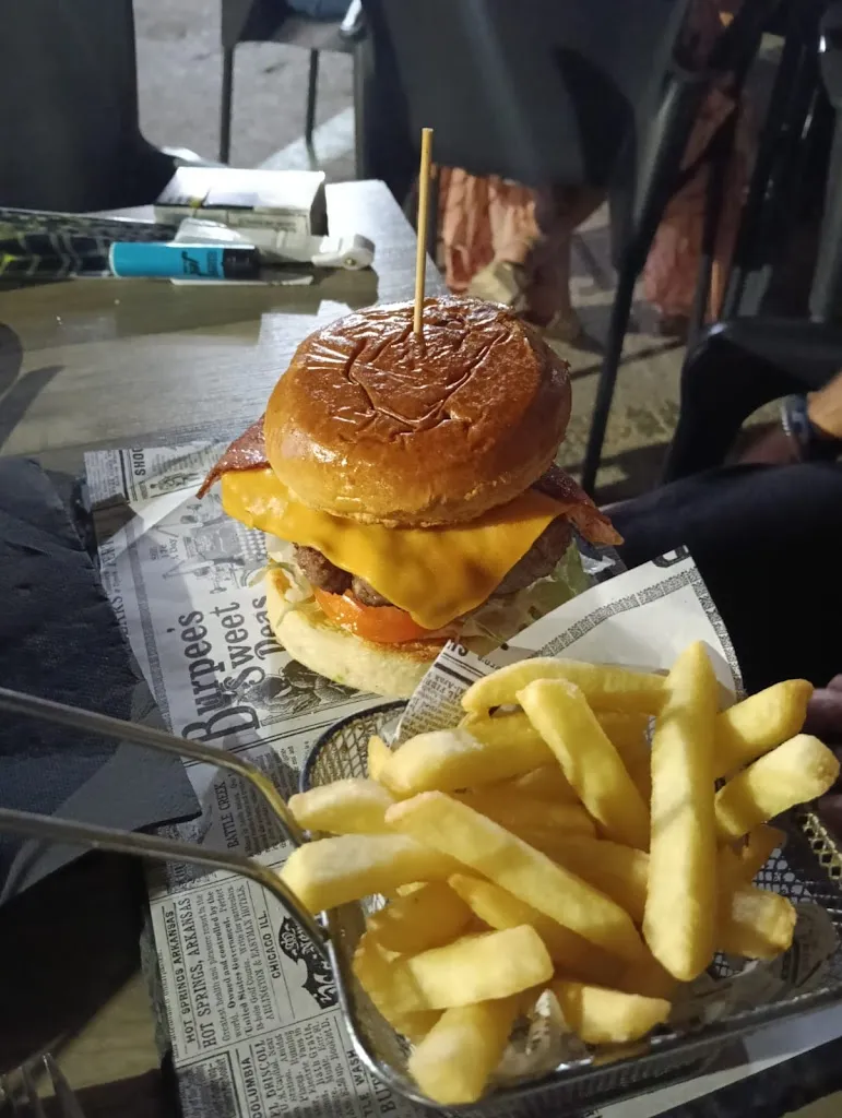 Gonzalo Carreton_Sky Burgers_Alcocéber_review