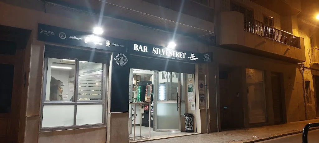 Bar Silvestret restaurant in Alfara del Patriarca