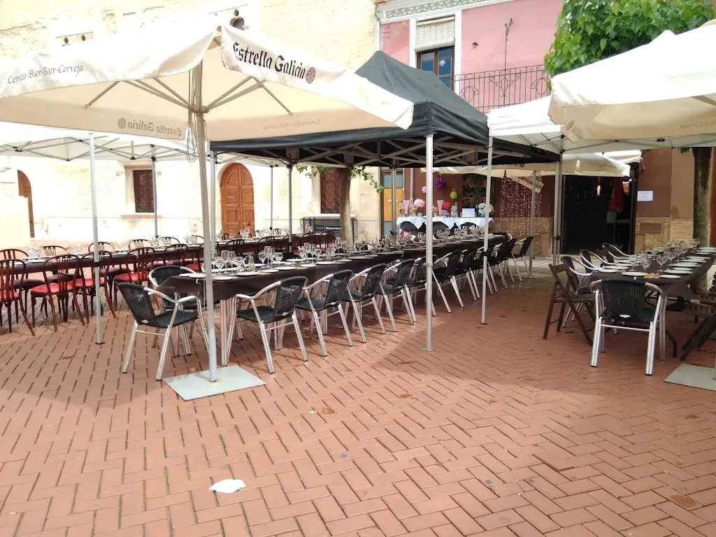 Bar la Plaza restaurant in Alfara del Patriarca