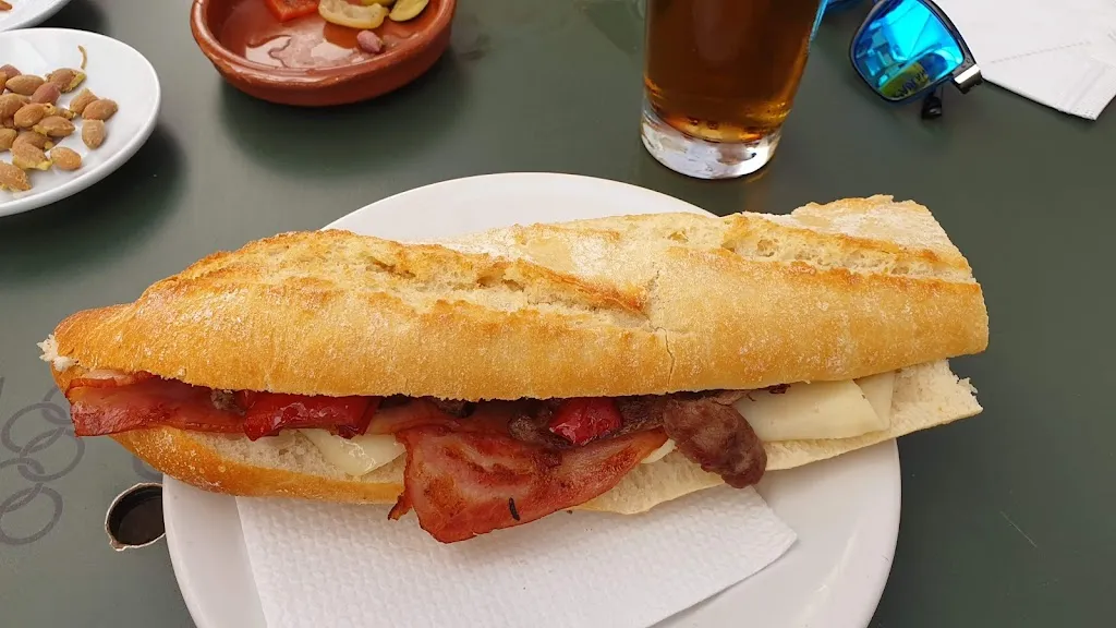 Alejandro Ferrer_Bar You and You_Alfara del Patriarca_review