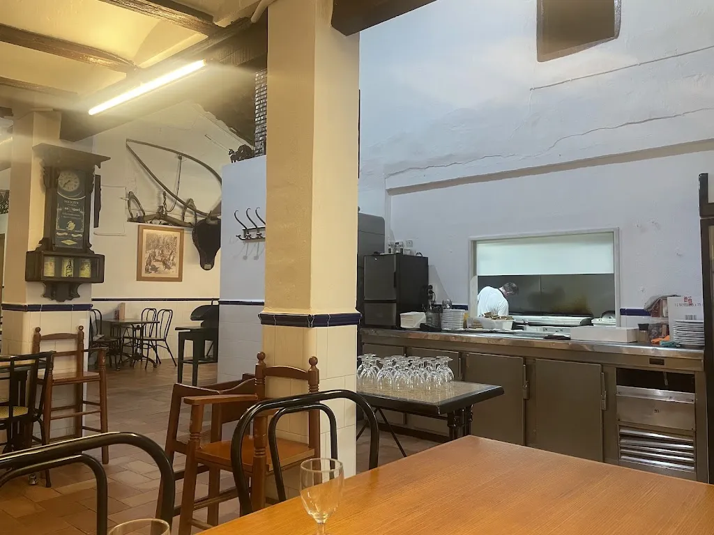 Bar Les Tendes. Almàssera restaurant in Almàssera