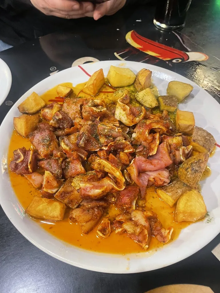 Ernesto Hidalgo Fuentes_Cerveceria Templo_Almàssera_review