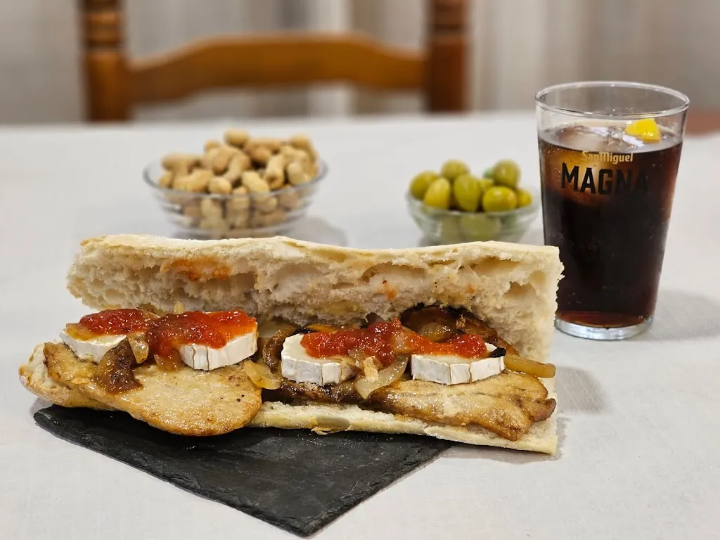 Bar-Restaurant Poliesportiu_Alginet_slider_image_1