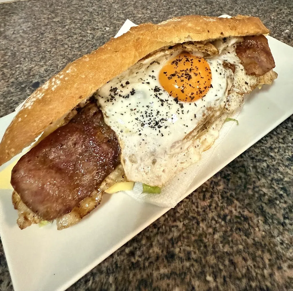 Xujey Suarez_Bar Gálvez_Alginet_review