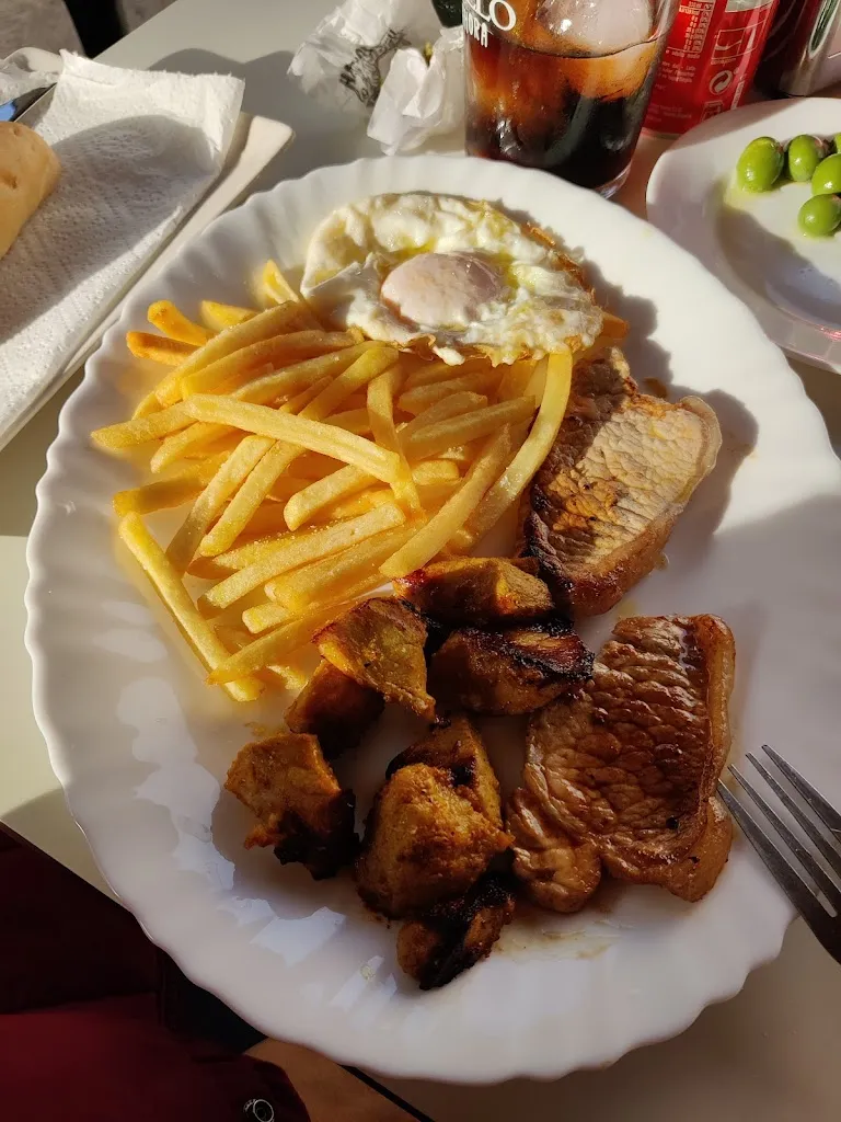 Carmen Gallego Cortés_Café Bar Kiosko Loli_Terque_recensione