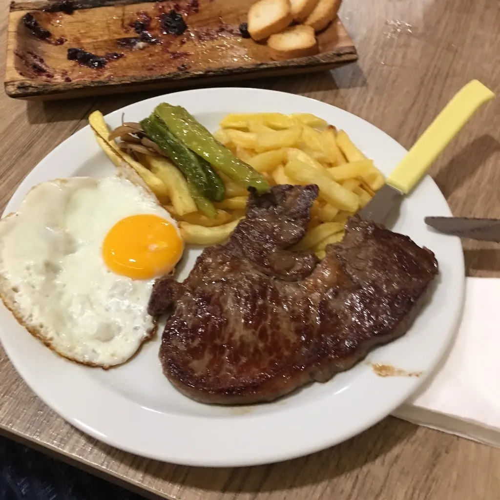 BAR-CERVECERÍA BONAIRE. restaurant in Almussafes