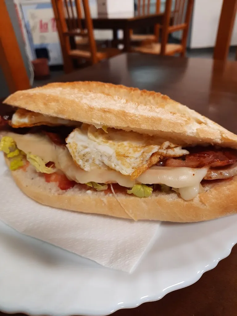 Bar Cerveceria Ca Pepe_Almussafes_slider_image_2