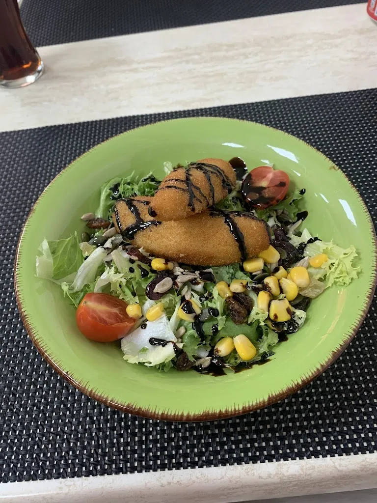 Irina Morales Camanyez_Cafeteria Restaurante El Bon Gust_Algemesí_review