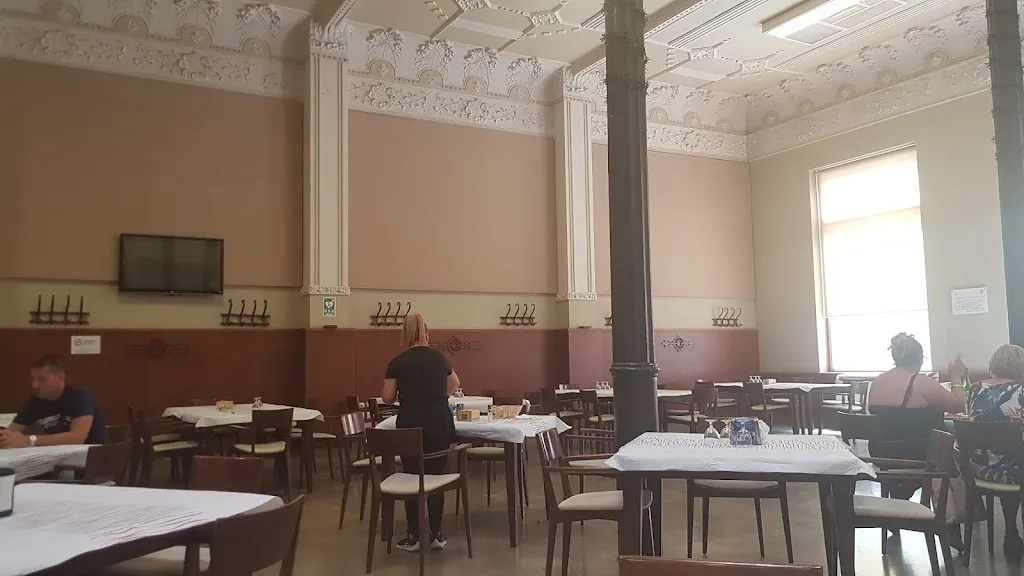 Casino Liberal restaurant in Algemesí