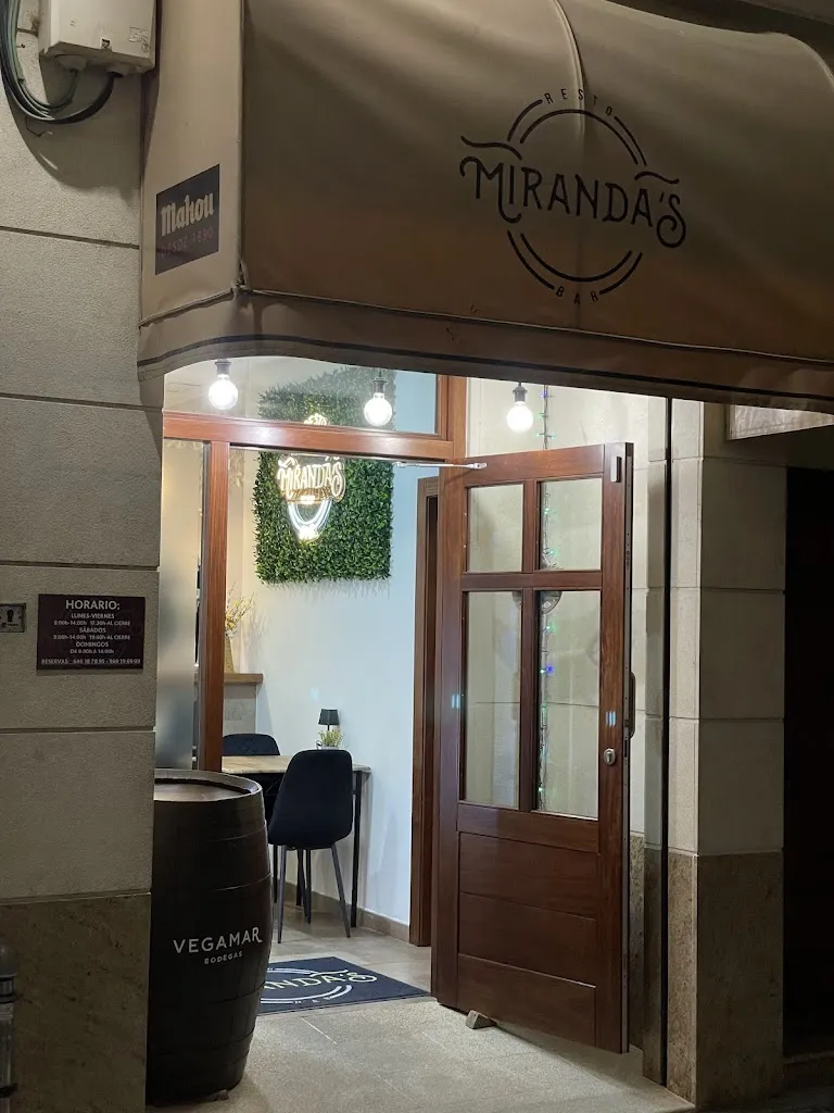 MIRANDA'S Resto-Bar restaurant in Algemesí
