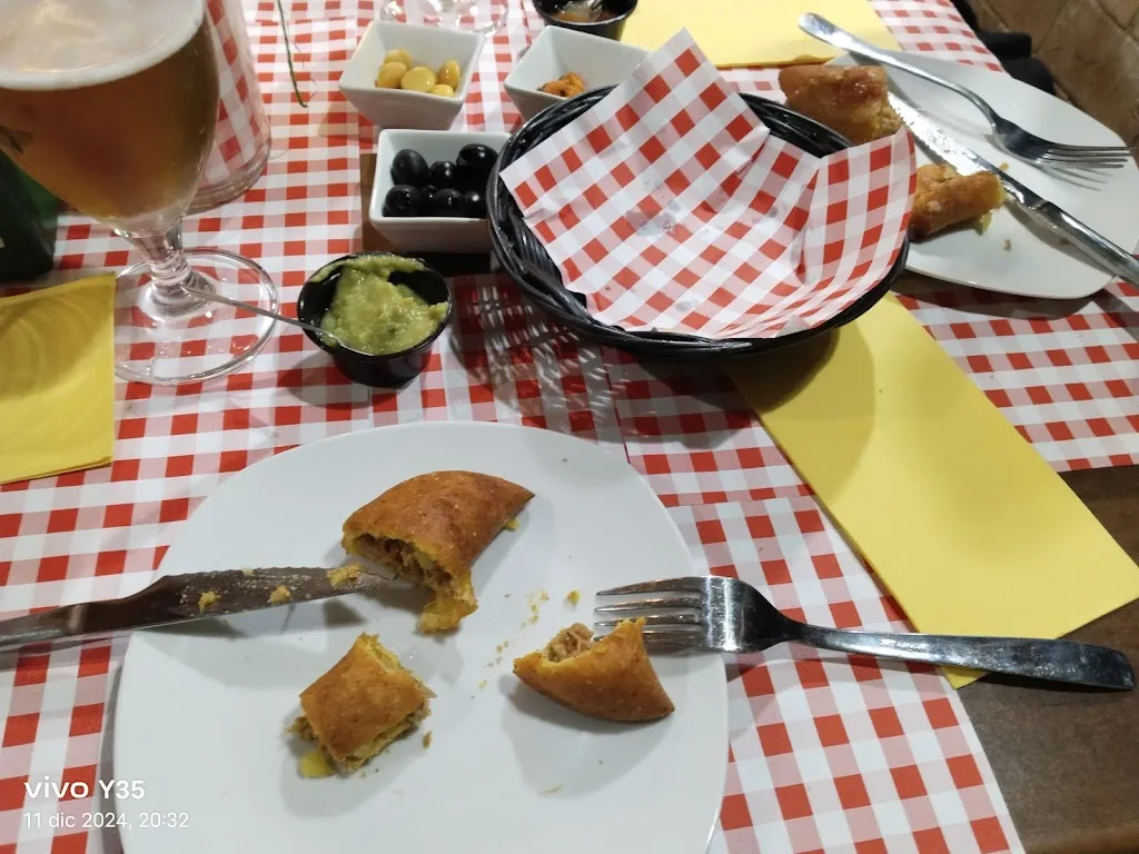 Rey arturo93_TAPAINA BY COLOMBIA_Algemesí_review