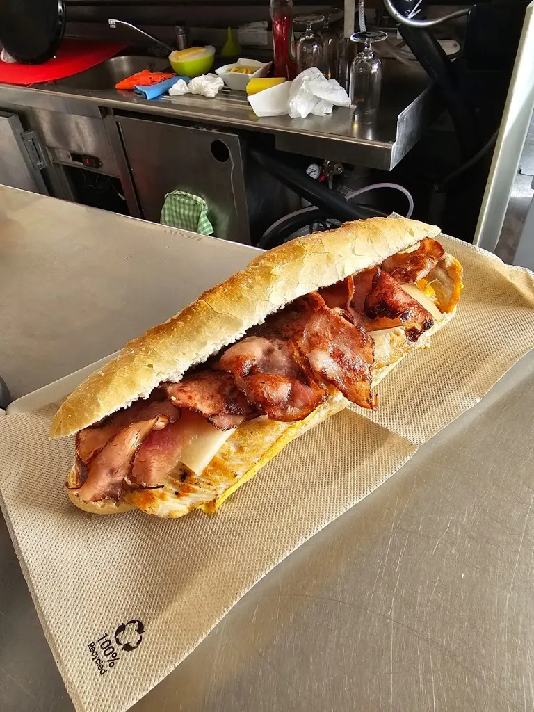 Pizza & Tapas La Trappola_Algemesí_slider_image_2