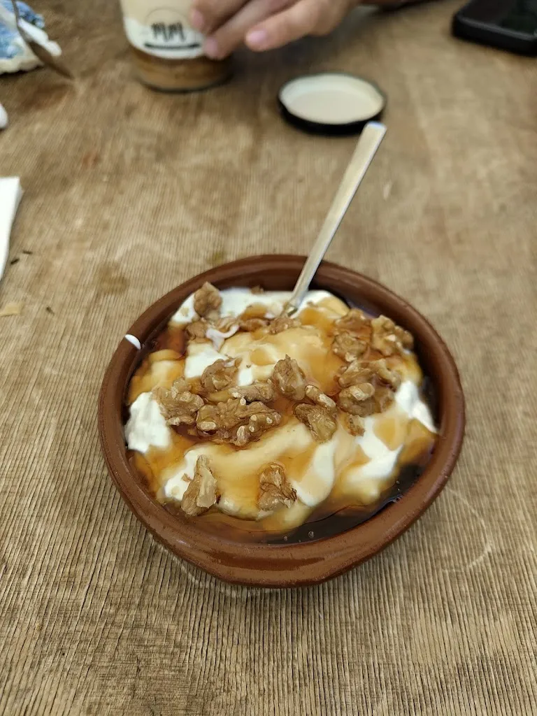 Laura Pérez_Mesón Eiravella_Cedeira_review