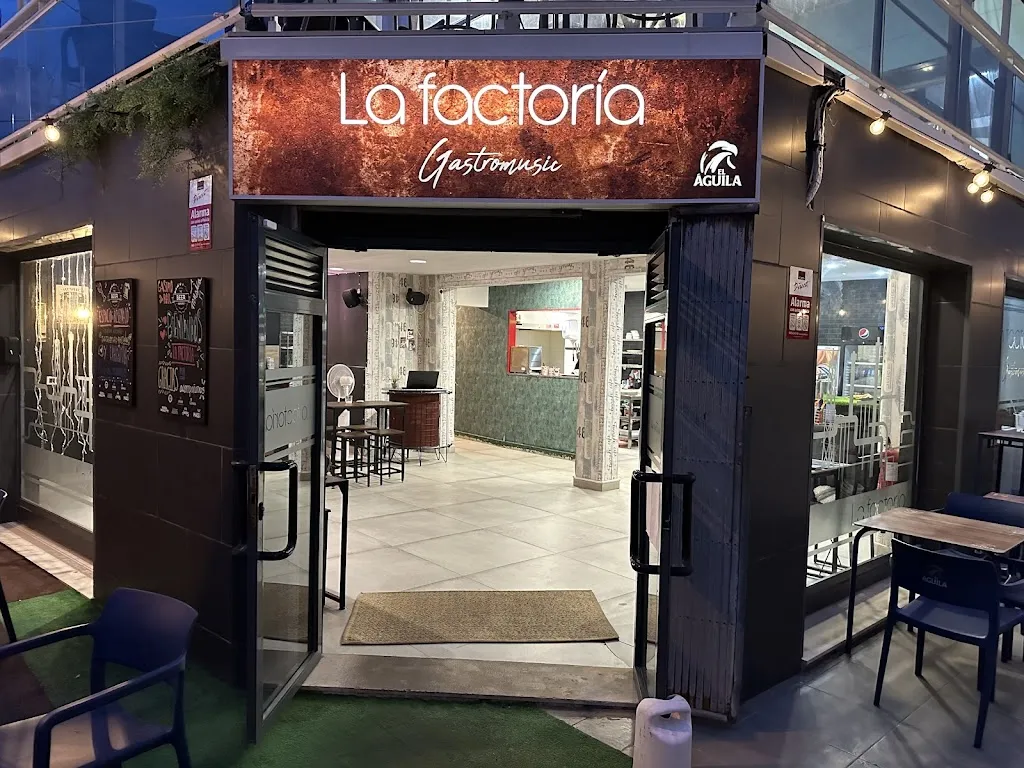JUAN CARLOS Piacentile_la factoria gastro music_Almassora_review