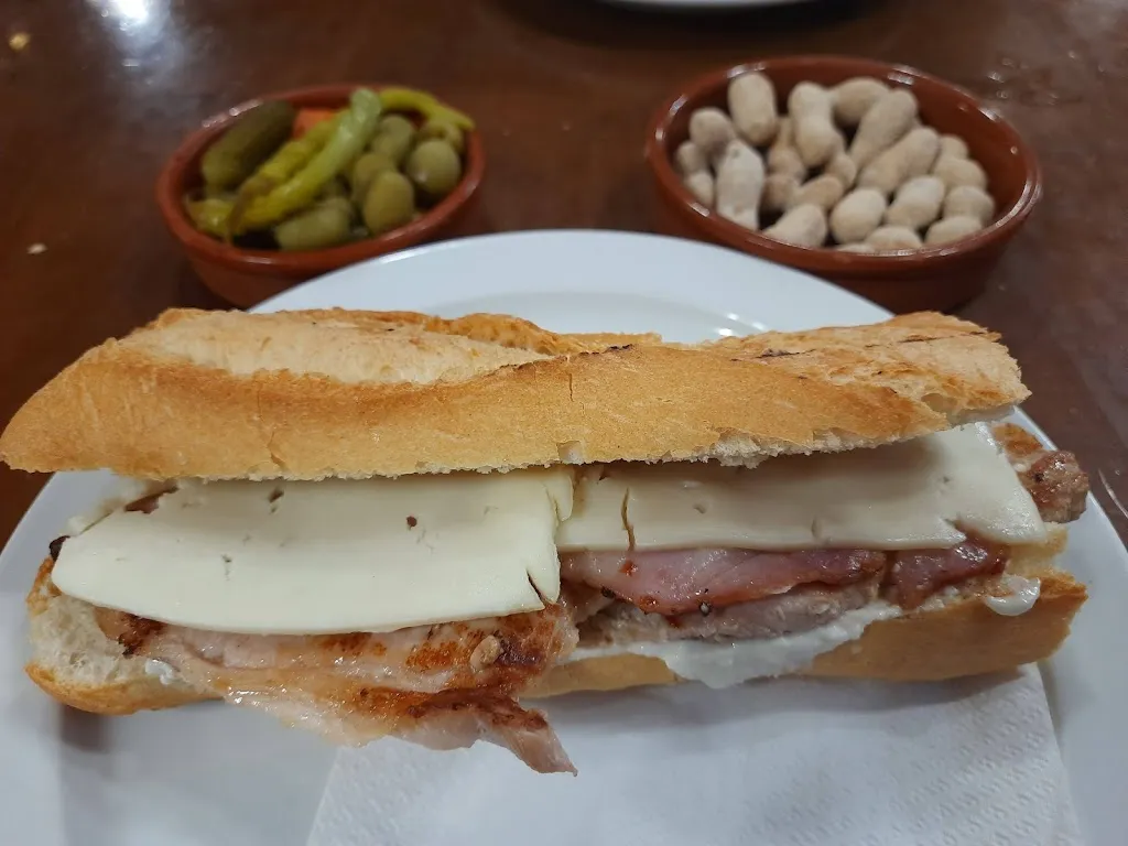 Santiago Vicent_Mesón La Plana_Almassora_review