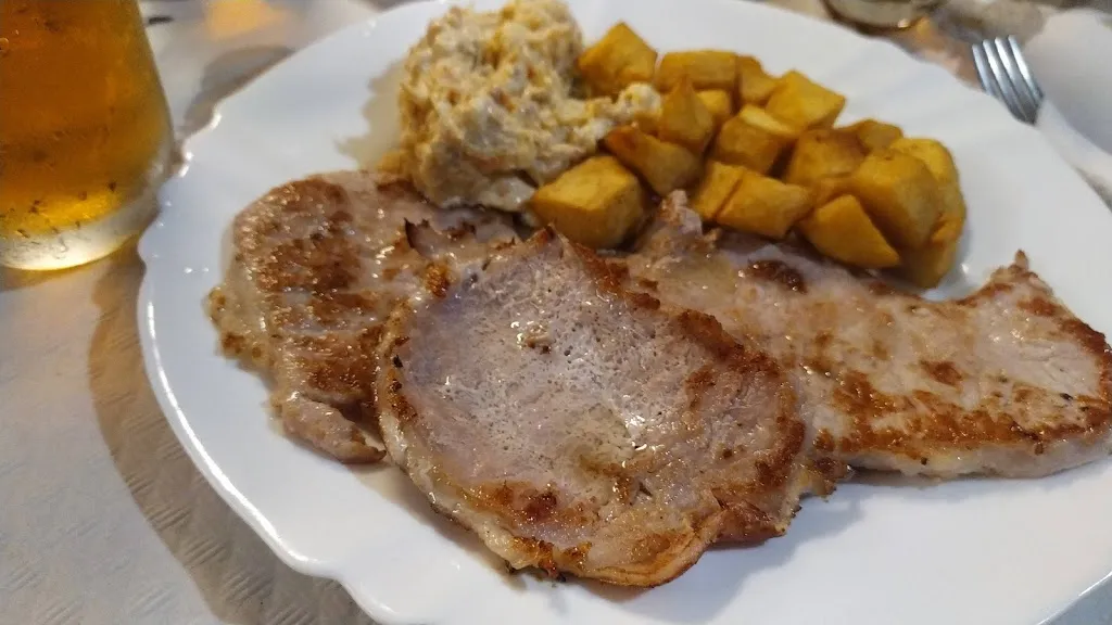 Burger Chaplin_Atzeneta dAlbaida_slider_image_3