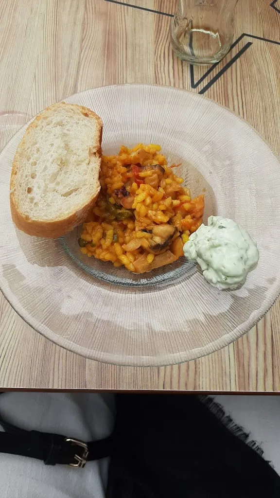 Sonia Hernández Sánchez_Granka_Tabernas_review