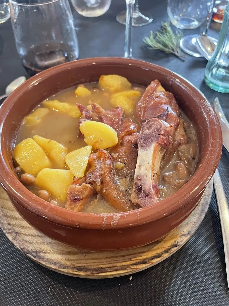 Restaurante Los Tres Reinos_Aras de los Olmos_slider_image_3