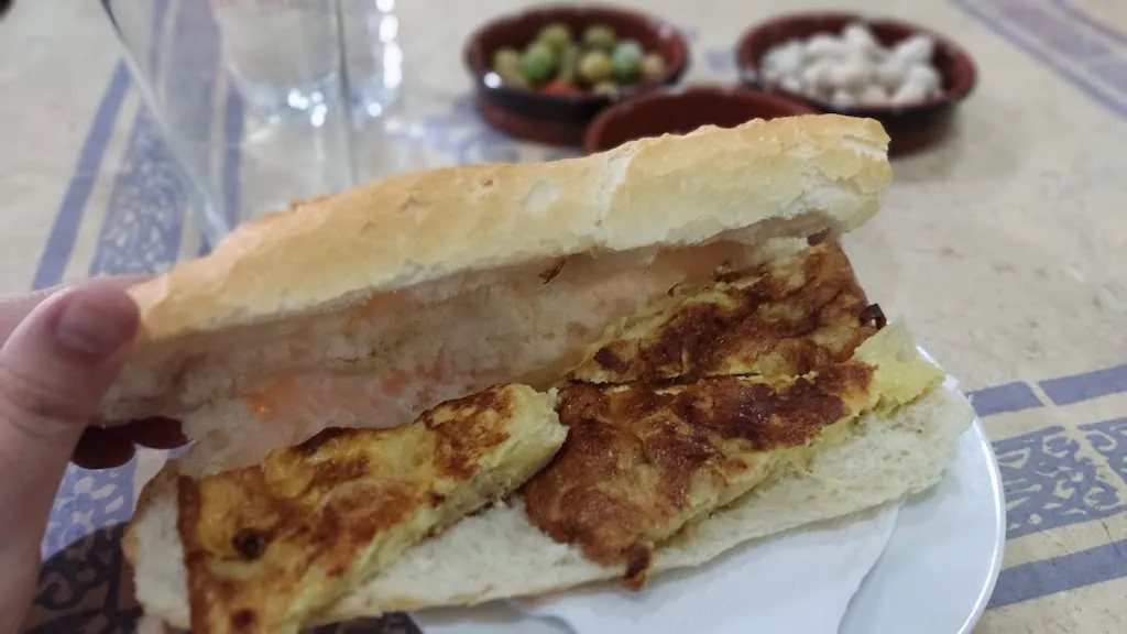 Menu_BAR LA PLAZA._Aras de los Olmos_image_9