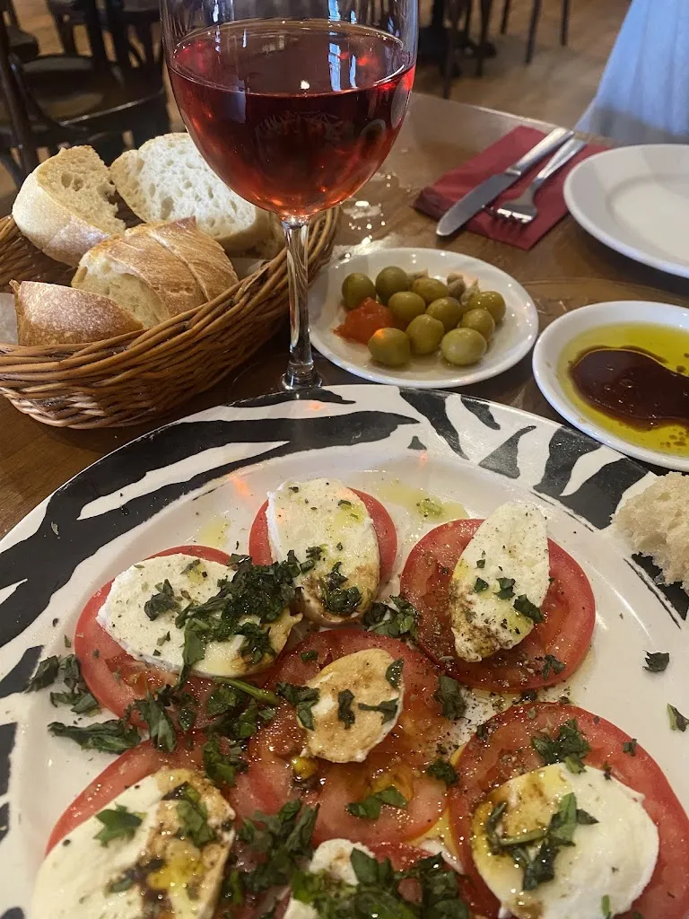 Katie Foshay_Cervecería Santa Ana_Anna_review