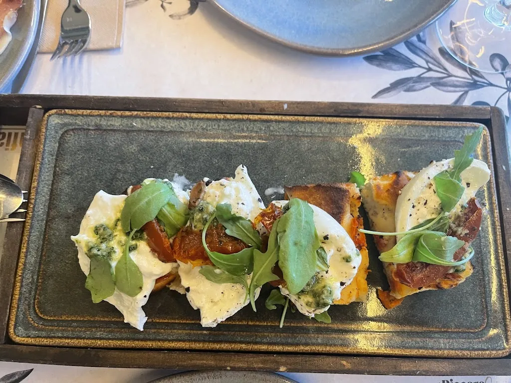 Lady Von_La Mafia se sienta a la mesa_Anna_review