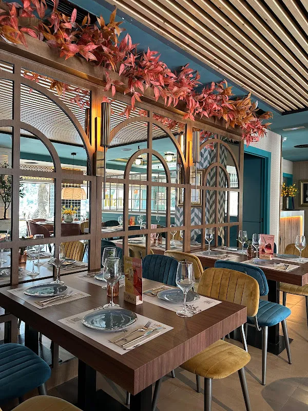 La Mafia se sienta a la mesa_Anna_slider_image_1