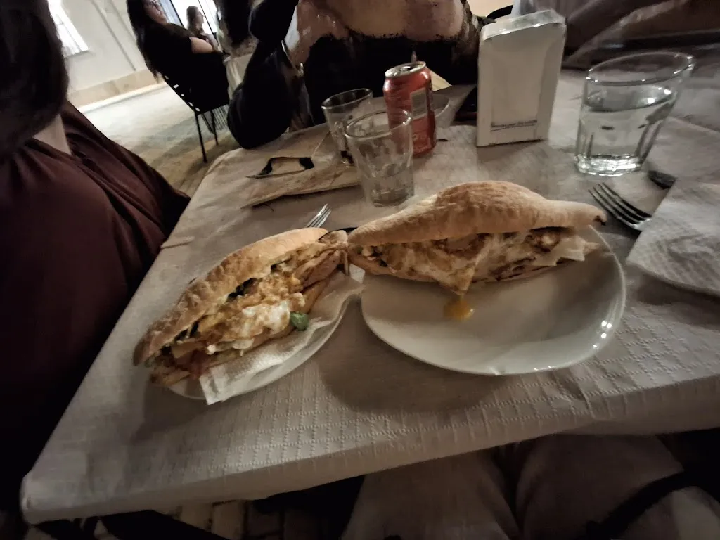 María Ruiz Sanfélix_El Bar Del Poble_Bellús_review