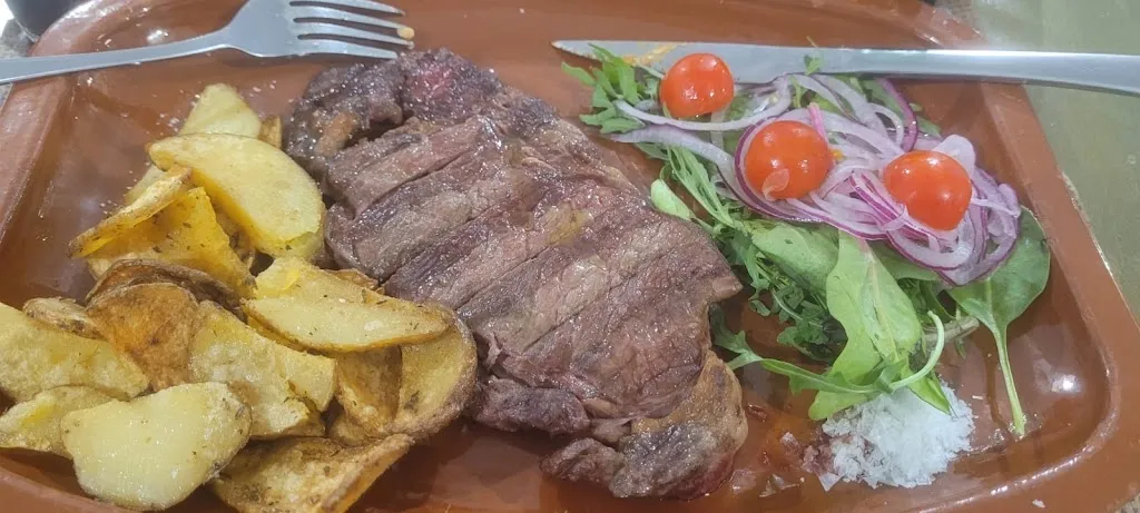 Magda Dias_Olvido Brasas y Mar_Benavites_review