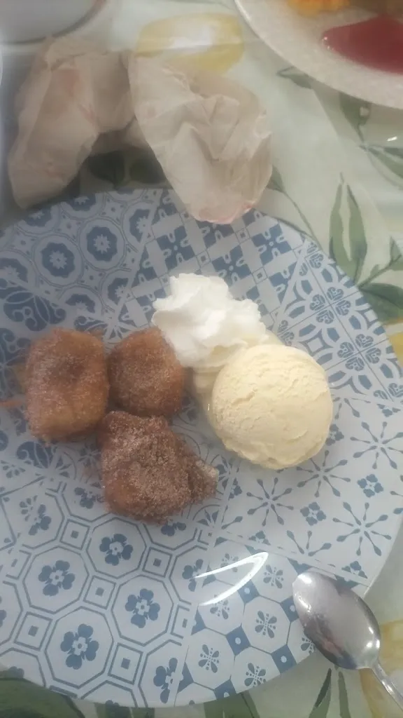 Guadalupe Cayuela Galan_Bar Sol Naciente_Tabernas_review