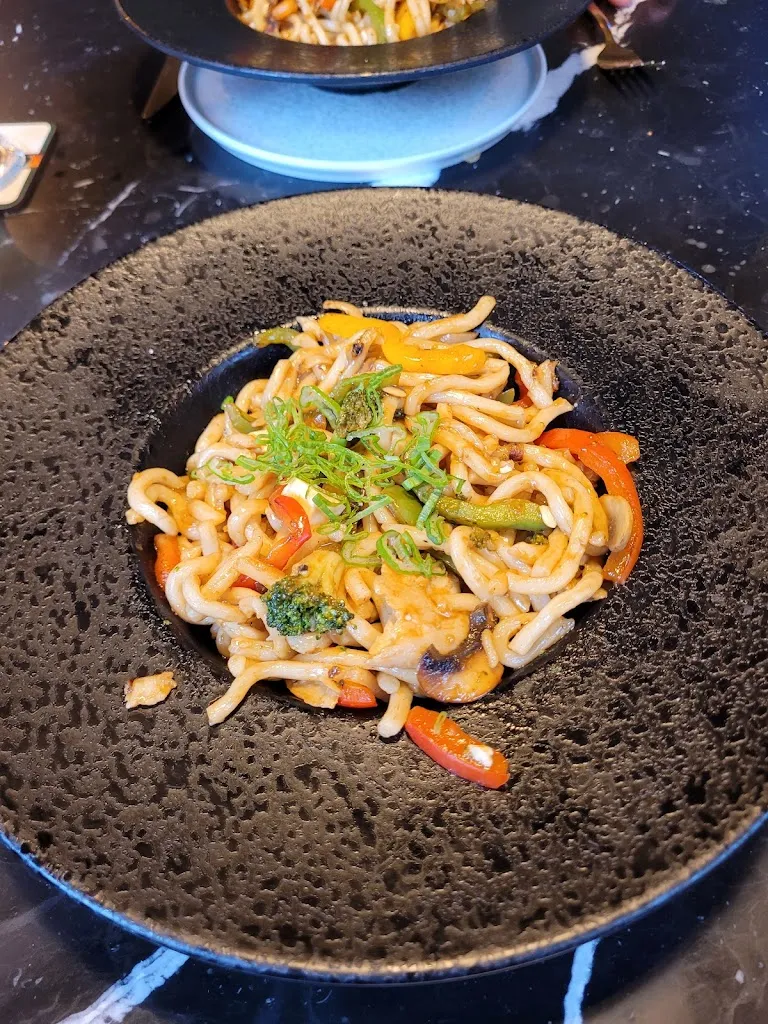 Caroline Phelan_TONBO Asian Food_Alzira_review