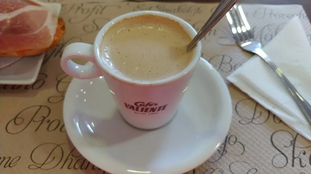 coheta_Bons Amics_Alzira_review