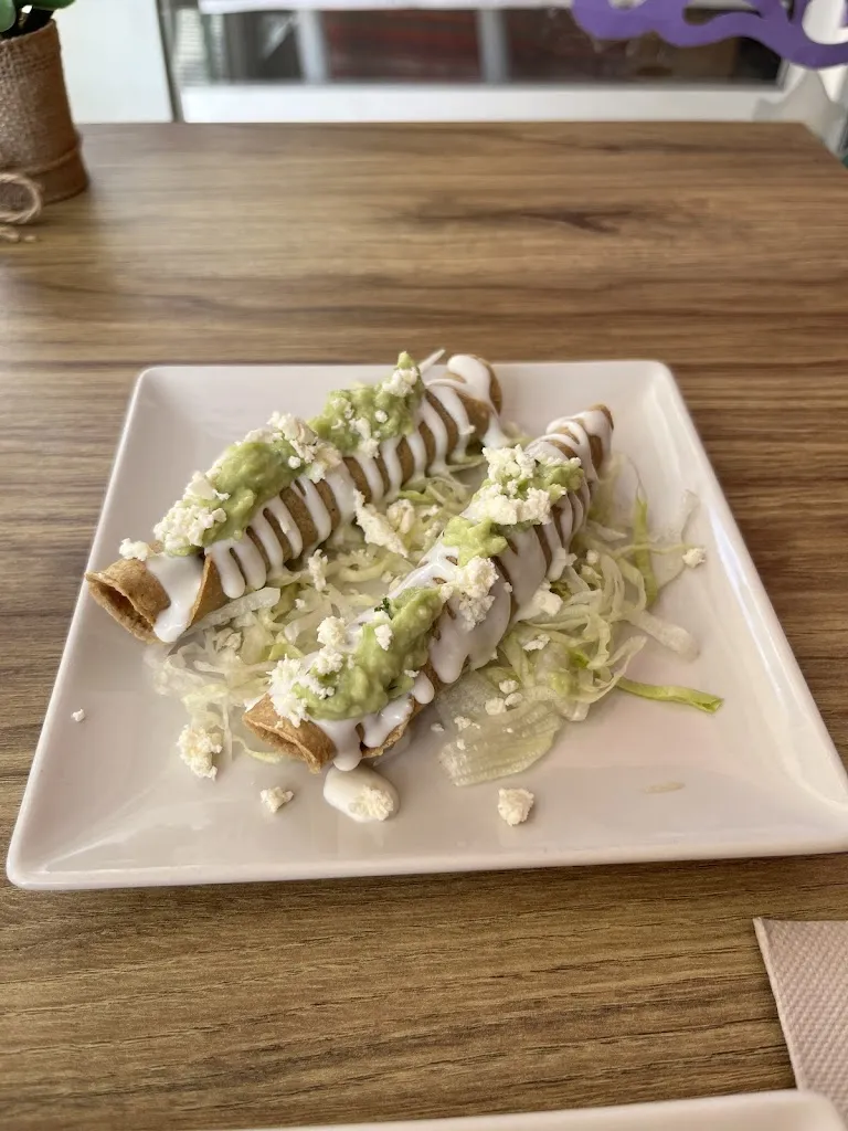 Adam Ruskin_LA MEXICANA taquería_Alzira_review