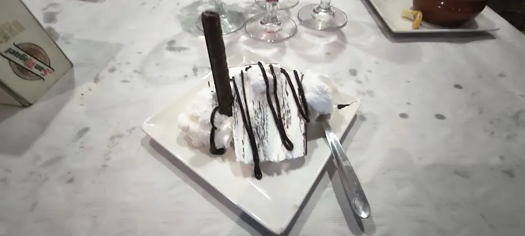 Joan Fontdevila_Bar La Plaza_Urrácal_review